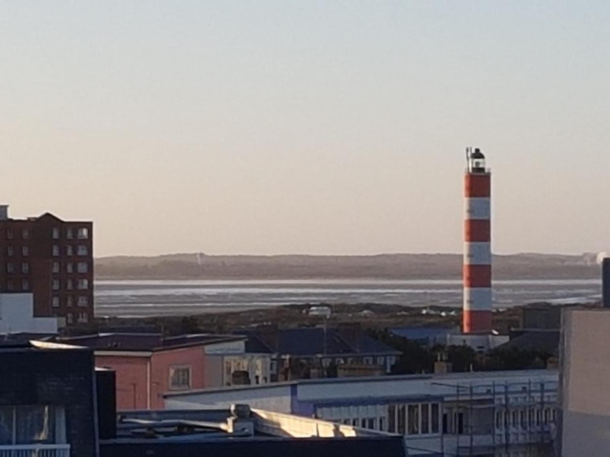 Berck: Front De Mer Avec Vue Sur La Plage Kültér fotó